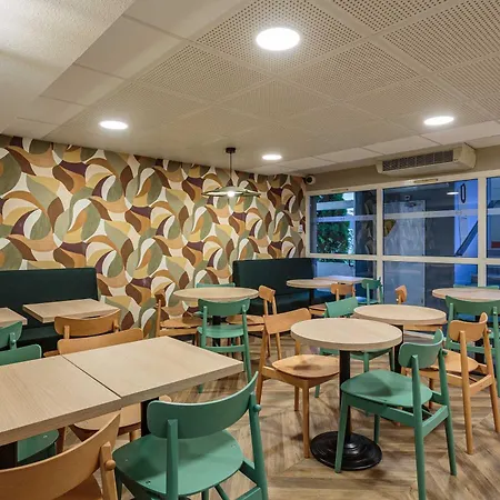 B&B Hotel Bayonne Bayona