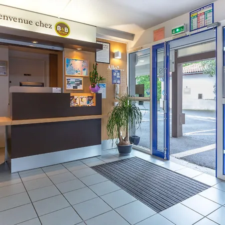 B&B Hotel Bayonne מלון באיון