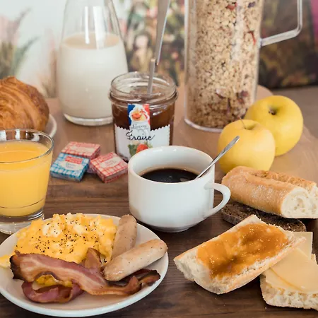 מלון B&B Hotel Bayonne 2*