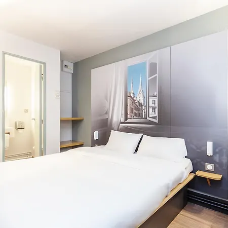 B&B Hotel Bayonne מלון באיון