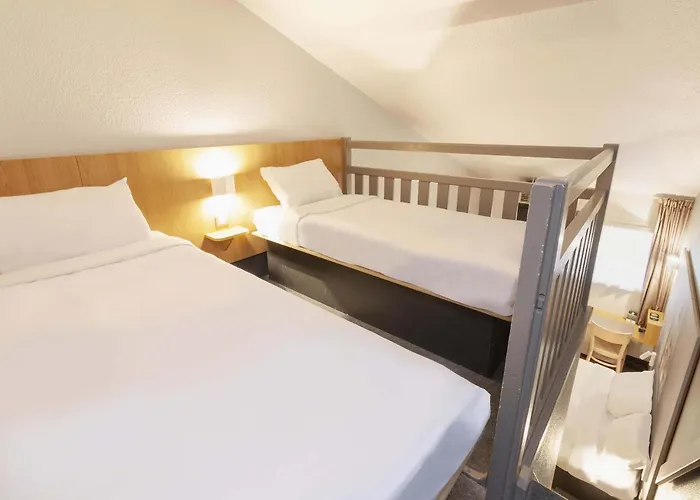 B&B Hotel Bayonne 2*