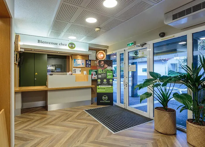 B&B Hotel Bayonne Hotel