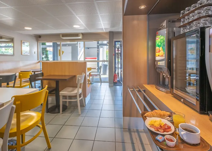 B&B Hotel Bayonne 2* Bayona