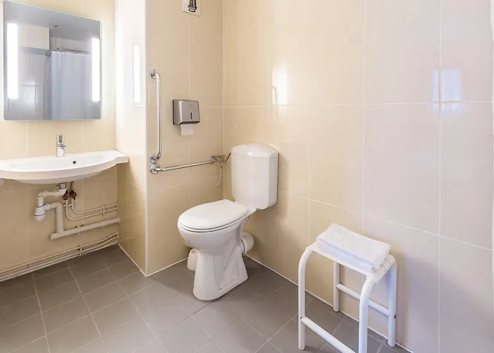 B&B Hotel Bayonne 2*